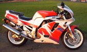 1992 Suzuki GSX-R 600 W photo